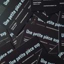 Une Petite Pièce SVP Une Petite Pièce SVP